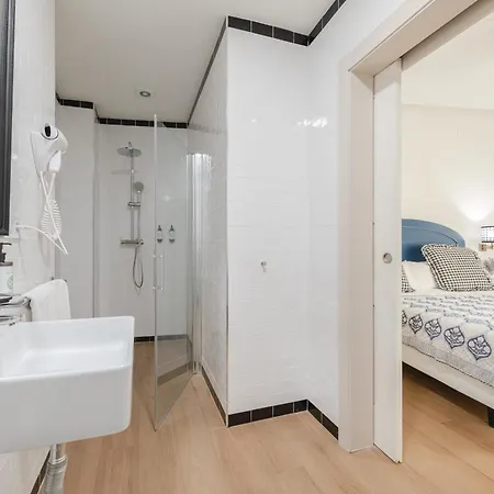 Nuea Cicerone 3* إشبيلية